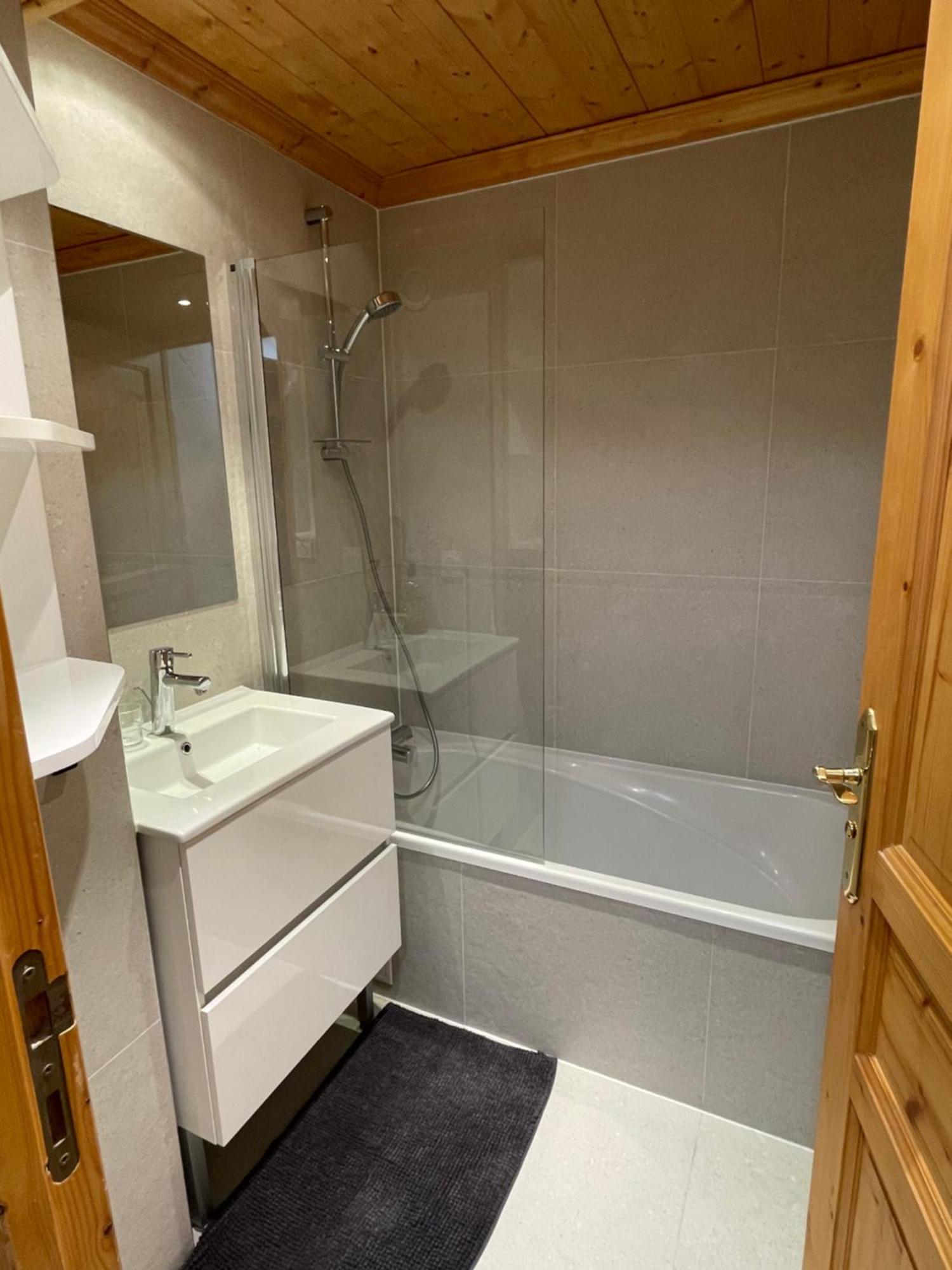 Meribel Centre La Chaudanne, Real Ski In And Out, 3 Bedrooms 2 Bathrooms Newly Renovated, Chalet L'Eperviere Экстерьер фото